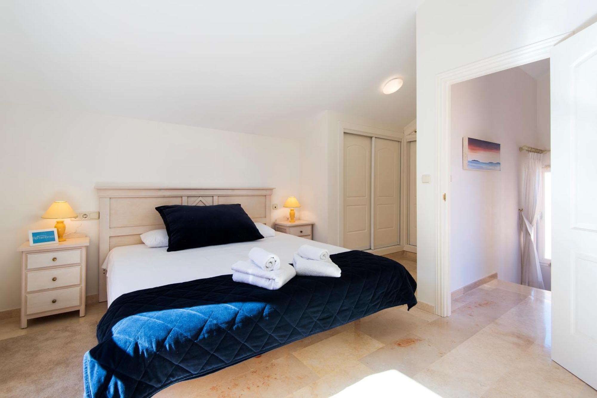 Rentandhomes Penthouse Elviria Golf 马尔韦利亚 外观 照片