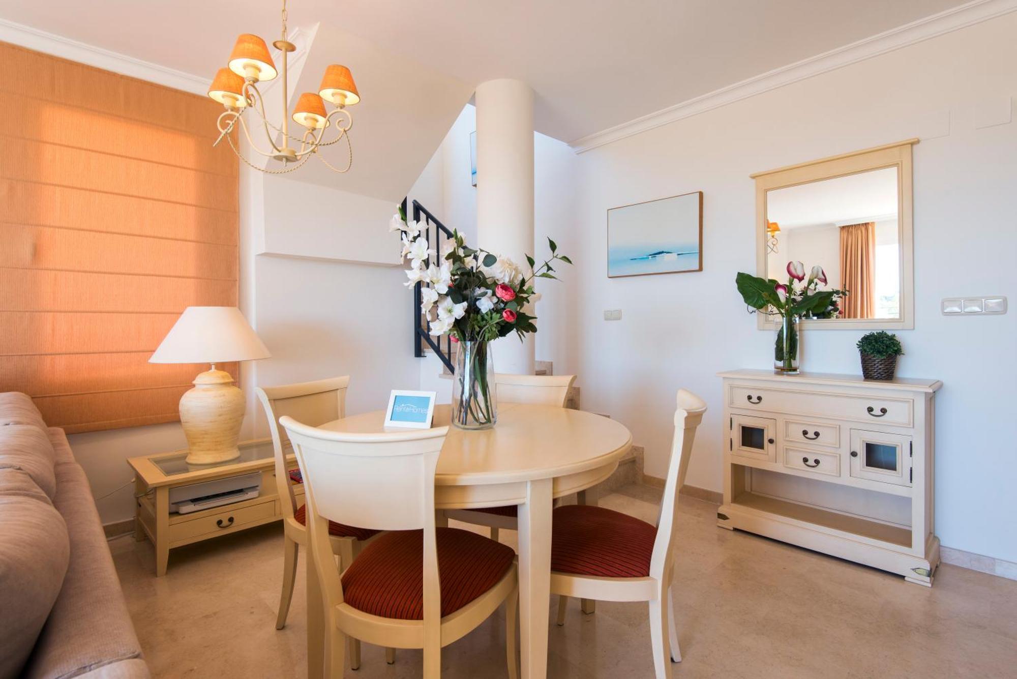 Rentandhomes Penthouse Elviria Golf 马尔韦利亚 外观 照片