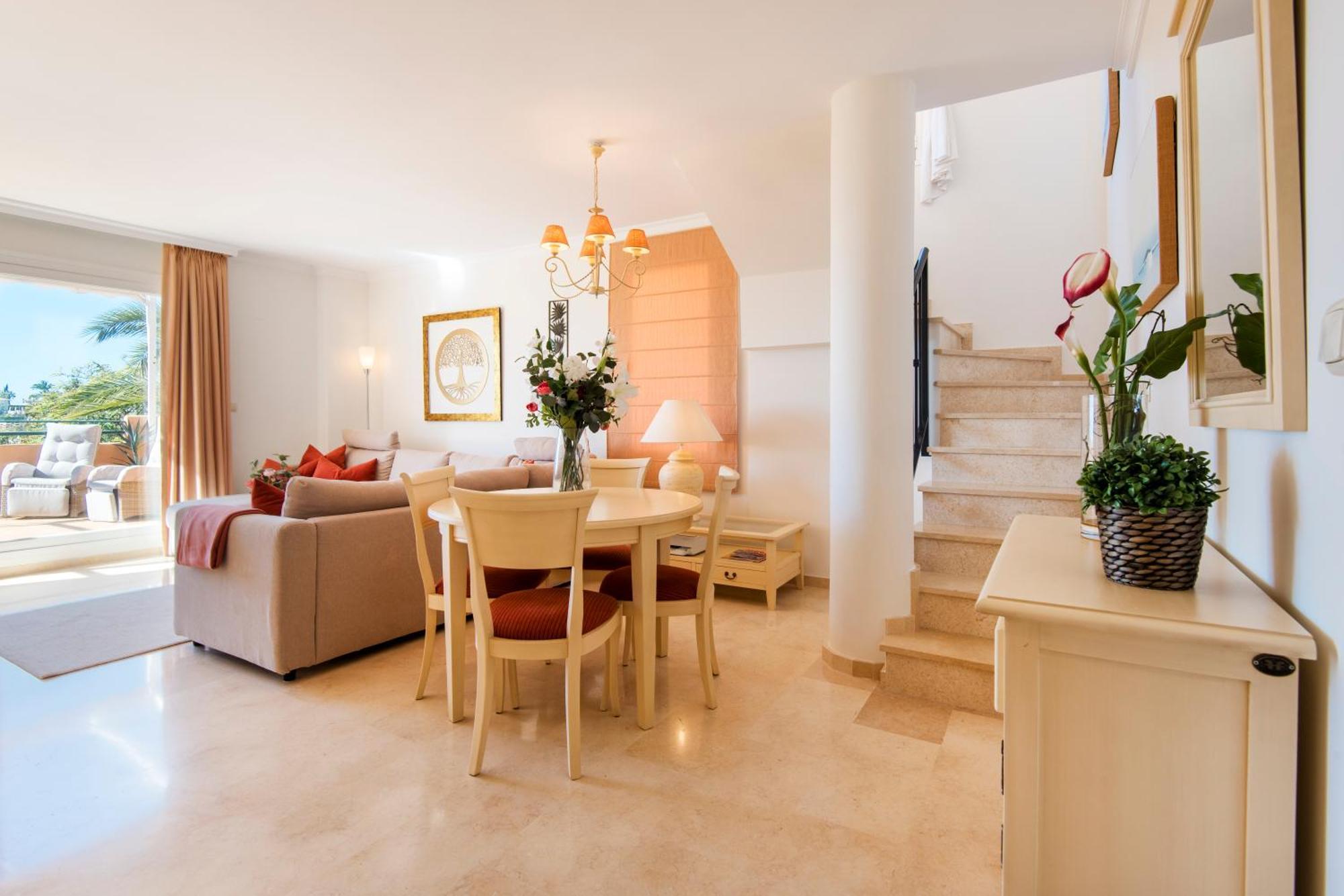 Rentandhomes Penthouse Elviria Golf 马尔韦利亚 外观 照片
